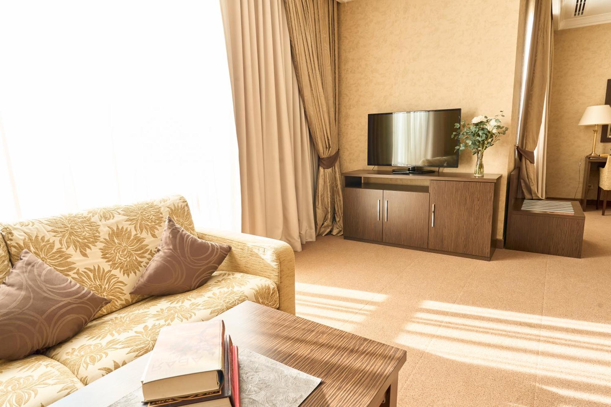 Kainar Hotel Shymkent Exterior foto