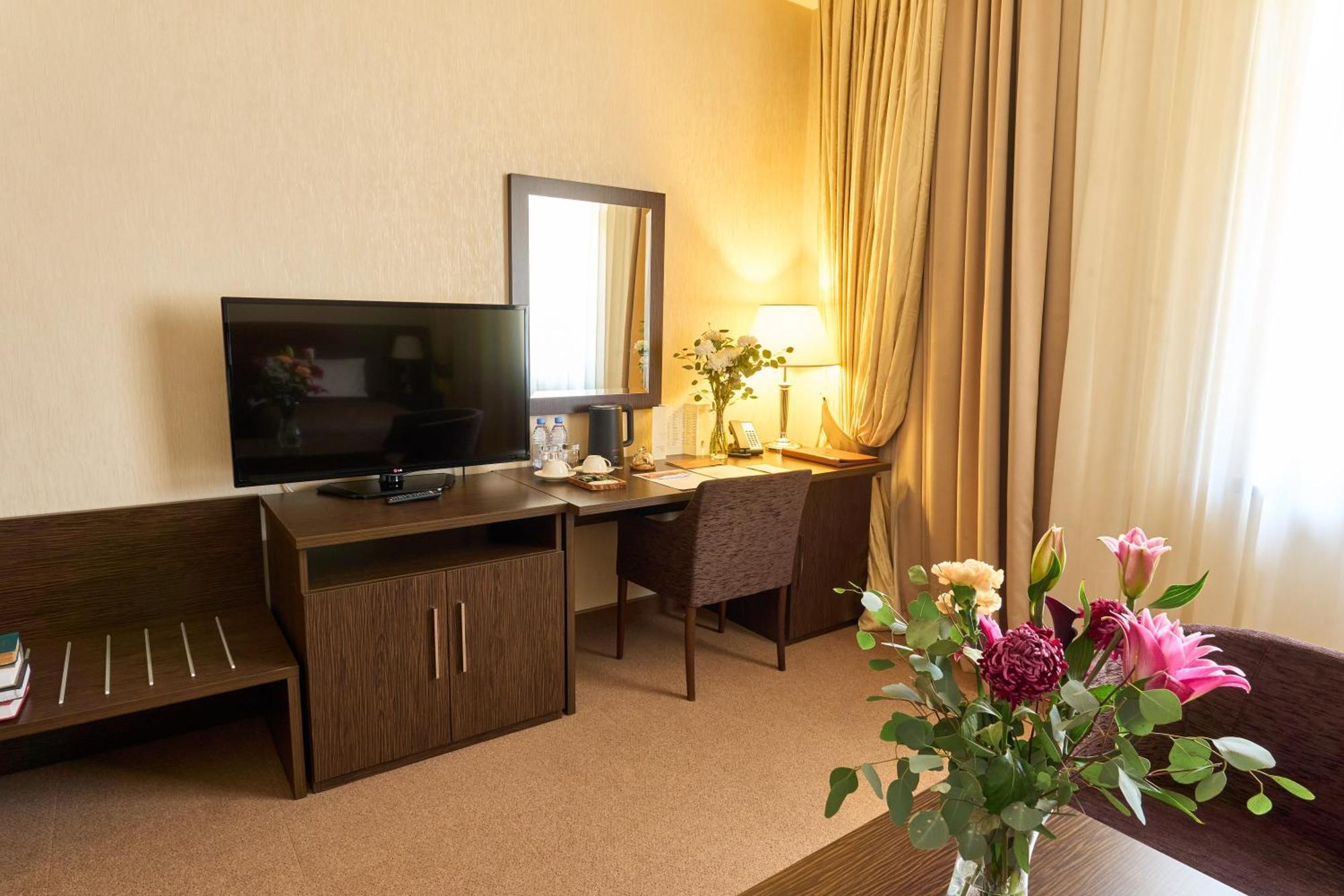 Kainar Hotel Shymkent Exterior foto