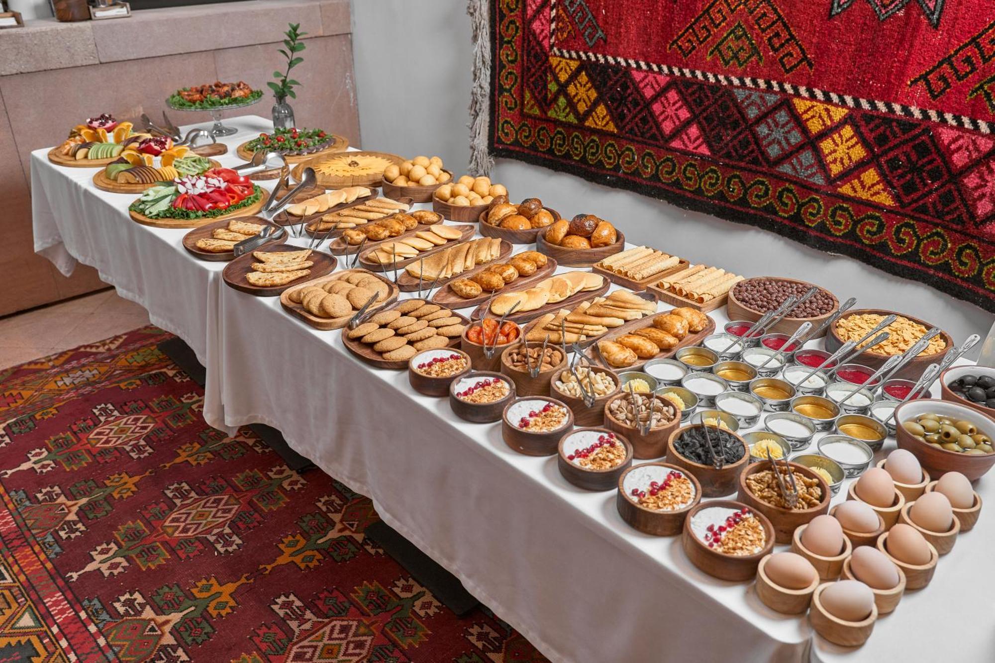 Kainar Hotel Shymkent Exterior foto